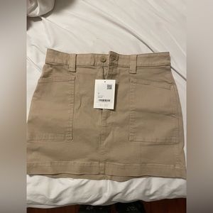 BRAND NEW OAK AND FORT utility mini skirt beige/tan color